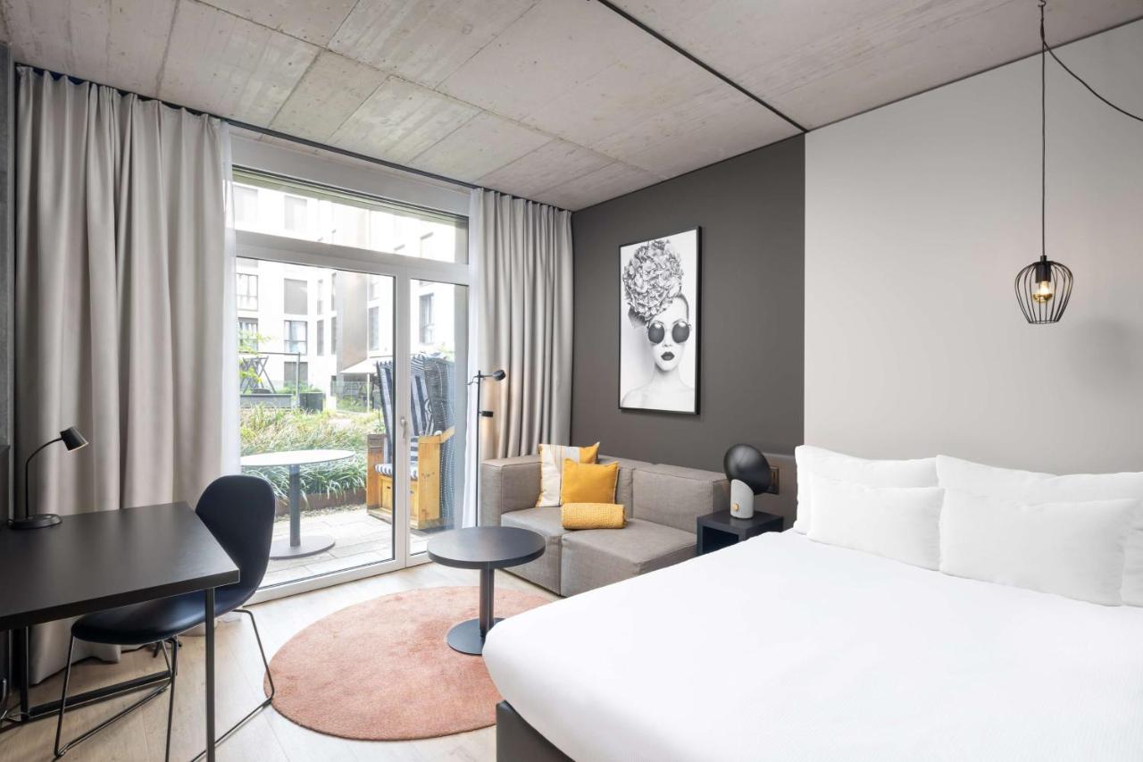 Radisson Hotel & Suites Zurich Opfikon-Glattbrugg Екстериор снимка