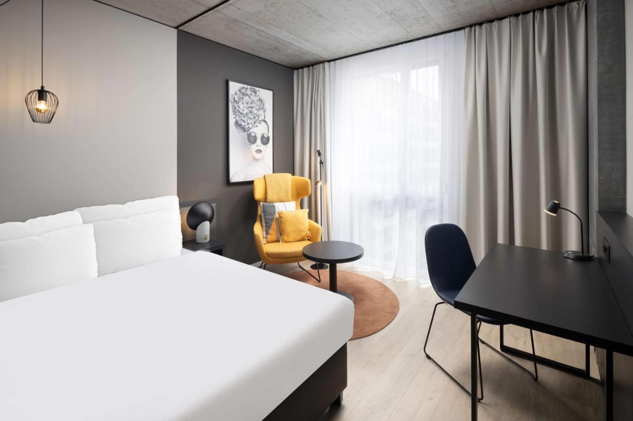 Radisson Hotel & Suites Zurich Opfikon-Glattbrugg Екстериор снимка